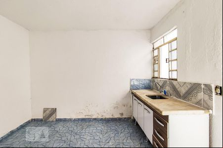 Cozinha de casa para alugar com 1 quarto, 50m² em Parque Pinheiros, Taboão da Serra