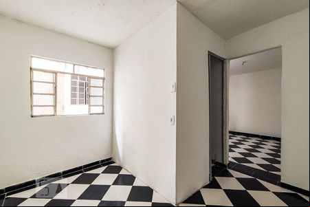 Quarto de casa para alugar com 1 quarto, 50m² em Parque Pinheiros, Taboão da Serra