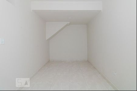 Quarto e Cozinha de apartamento para alugar com 1 quarto, 31m² em Vila Gustavo, São Paulo