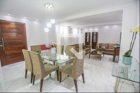 Sala de Estar de casa para alugar com 3 quartos, 220m² em Jardim Sarah, São Paulo