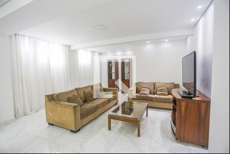 Sala de Estar de casa para alugar com 3 quartos, 220m² em Jardim Sarah, São Paulo