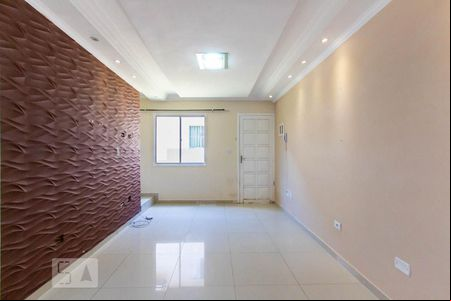 Sala de casa para alugar com 2 quartos, 57m² em Recanto Arco Verde, Cotia