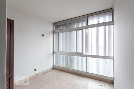 Sala/Quarto de kitnet/studio para alugar com 1 quarto, 25m² em Santo Agostinho, Belo Horizonte