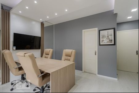 Suíte de apartamento para alugar com 3 quartos, 150m² em Moinhos de Vento, Porto Alegre