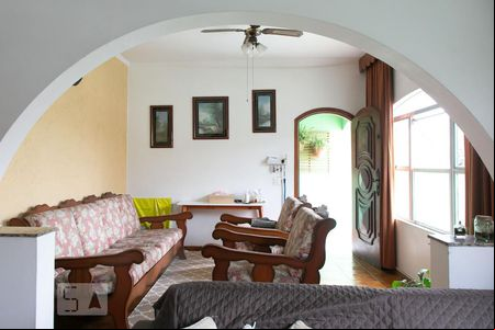 Sala de casa para alugar com 3 quartos, 236m² em Parque Cruzeiro do Sul, São Paulo
