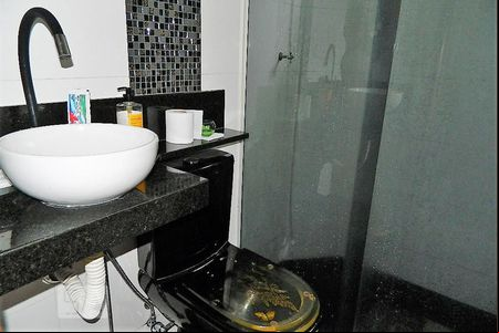 Banheiro Social de apartamento à venda com 2 quartos, 75m² em Piratininga, Belo Horizonte