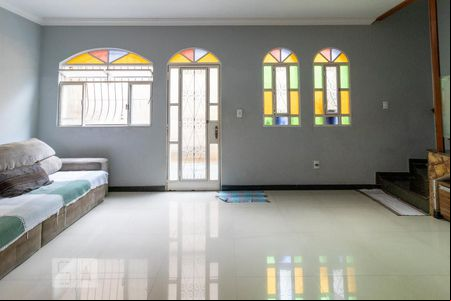 Sala de casa à venda com 3 quartos, 127m² em Santa Cruz, Belo Horizonte