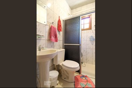 Banheiro de casa à venda com 3 quartos, 130m² em Rio Branco, Canoas