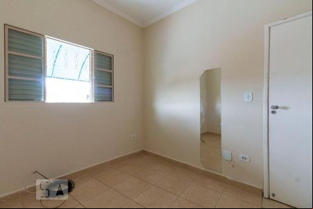 Quarto 1 de casa para alugar com 2 quartos, 70m² em Vila Nova Curuçá, São Paulo