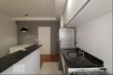 Cozinha e Área de Serviço de apartamento para alugar com 1 quarto, 40m² em Vila Regente Feijó, São Paulo