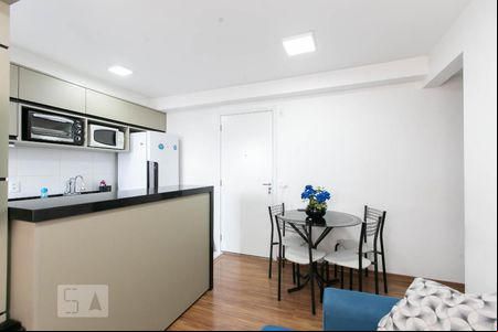 Sala de apartamento para alugar com 2 quartos, 40m² em Itaquera, São Paulo