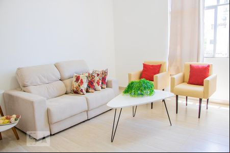 Sala de apartamento para alugar com 2 quartos, 100m² em Barra, Salvador