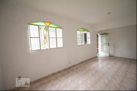 Sala de casa para alugar com 3 quartos, 30m² em Patronato, São Gonçalo