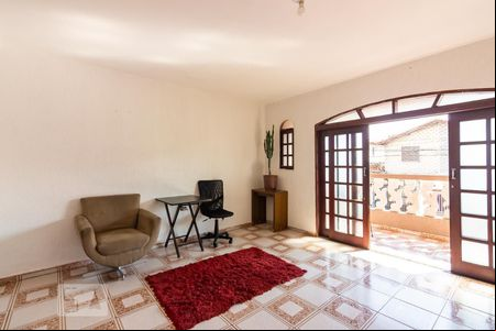 Sala de casa para alugar com 3 quartos, 260m² em Cidade das Flores, Osasco