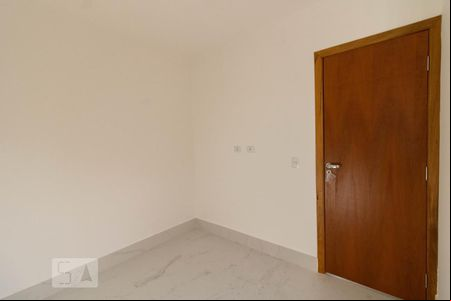 Quarto 1 de apartamento para alugar com 2 quartos, 45m² em Vila Mazzei, São Paulo