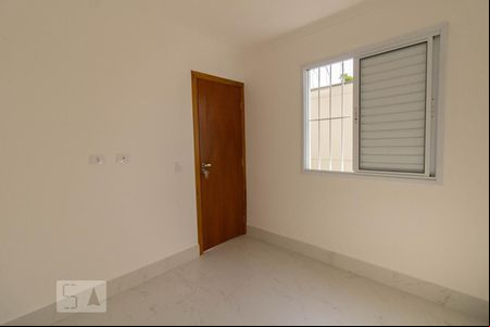 Quarto 1 de apartamento para alugar com 2 quartos, 45m² em Vila Mazzei, São Paulo