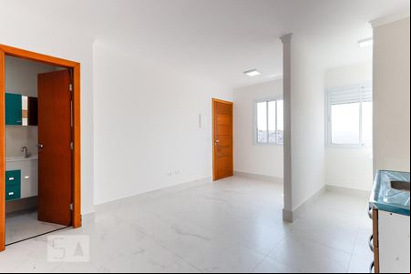 Sala e Cozinha de apartamento para alugar com 1 quarto, 38m² em Vila Mazzei, São Paulo