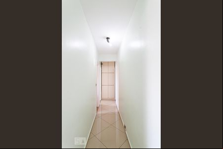 Corredor de apartamento para alugar com 2 quartos, 77m² em Vila Palmares, Santo André