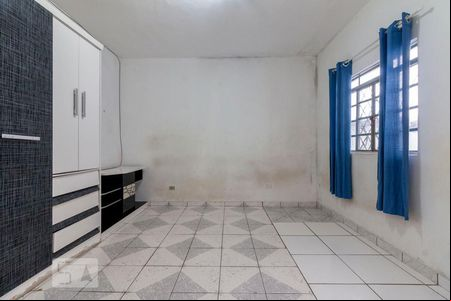 Quarto de casa para alugar com 1 quarto, 36m² em Vila Carmosina, São Paulo