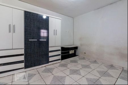 Quarto de casa para alugar com 1 quarto, 36m² em Vila Carmosina, São Paulo