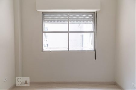 Quarto de apartamento para alugar com 4 quartos, 154m² em Gonzaga, Santos