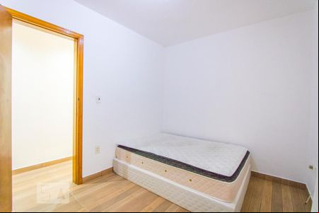 Quarto 2 de apartamento para alugar com 2 quartos, 62m² em Jardim das Maravilhas, Santo André