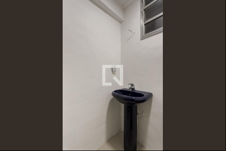 Banheiro da Suíte de apartamento à venda com 3 quartos, 105m² em Floresta, Porto Alegre
