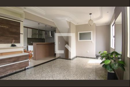 Sala de casa de condomínio à venda com 3 quartos, 110m² em Chácara Mafalda, São Paulo
