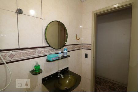 Lavabo de casa para alugar com 4 quartos, 200m² em Vila Carrão, São Paulo