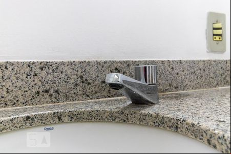 Lavabo de apartamento à venda com 3 quartos, 105m² em Cambuí, Campinas
