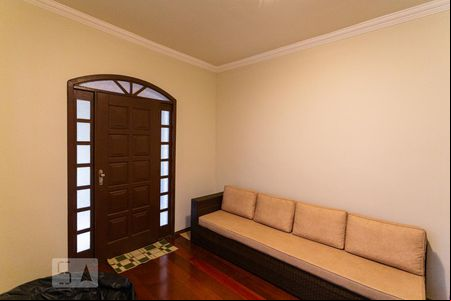 Casa para alugar com 5 quartos, 400m² em Sagrada Família, Belo Horizonte