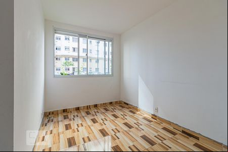 Sala de apartamento para alugar com 2 quartos, 34m² em Parque São Vicente, Santo André