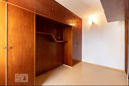 Quarto 1 de apartamento para alugar com 2 quartos, 50m² em Jardim Vergueiro (sacomã), São Paulo