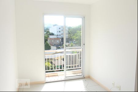 Sala de apartamento à venda com 2 quartos, 48m² em Taquara, Rio de Janeiro