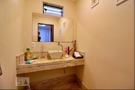 Lavabo de casa à venda com 4 quartos, 390m² em Parque João Ramalho, Santo André