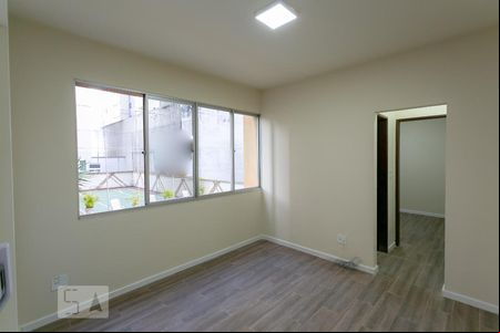 Sala de apartamento para alugar com 1 quarto, 49m² em Funcionários, Belo Horizonte