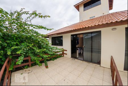 Sacada de apartamento para alugar com 1 quarto, 36m² em Ingleses do Rio Vermelho, Florianópolis