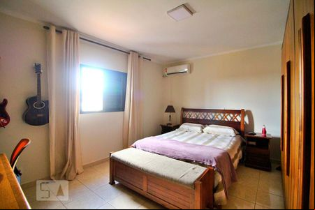 Suíte 1 de casa à venda com 4 quartos, 255m² em Vila Progresso, Santo André