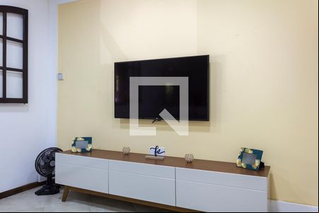 Sala de casa para alugar com 2 quartos, 400m² em Vargem Pequena, Rio de Janeiro
