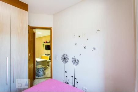 Quarto 1 de apartamento para alugar com 2 quartos, 42m² em Jardim Alvorada, Santo André