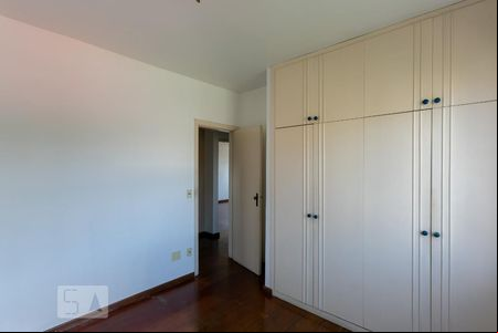 Quarto 1 de apartamento para alugar com 2 quartos, 80m² em Santo Antônio, Belo Horizonte