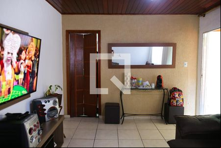 Casa à venda com 200m², 3 quartos e 2 vagasSala