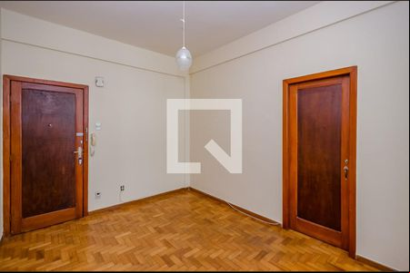 Sala de apartamento para alugar com 1 quarto, 50m² em Centro, Belo Horizonte