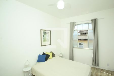 Sala/Quarto de kitnet/studio à venda com 1 quarto, 18m² em Gamboa, Rio de Janeiro