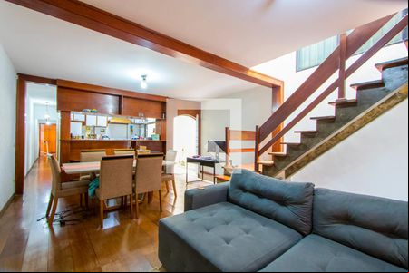 Sala de casa para alugar com 2 quartos, 280m² em Parque Novo Oratório, São Paulo