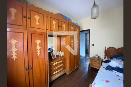 Casa à venda com 7 quartos, 300m² em Esplanada, Belo Horizonte