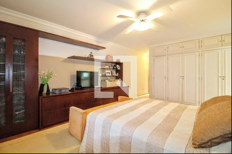 Casa à venda com 4 quartos, 750m² em Santa Lúcia, Belo Horizonte