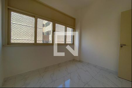 Quarto 1 de apartamento para alugar com 2 quartos, 58m² em Bonsucesso, Rio de Janeiro
