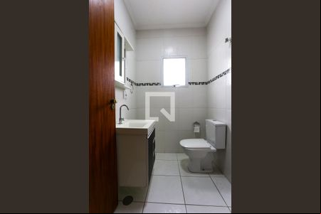 Banheiro de casa à venda com 2 quartos, 125m² em Jardim Maria Rosa, Taboão da Serra