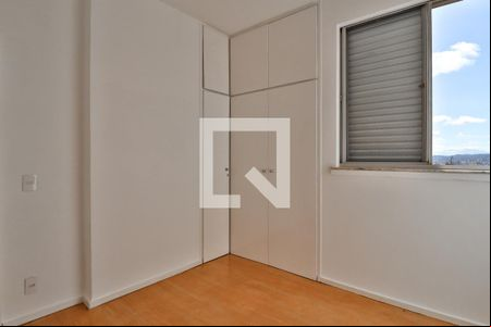 Quarto 1 de apartamento para alugar com 2 quartos, 70m² em Colégio Batista, Belo Horizonte